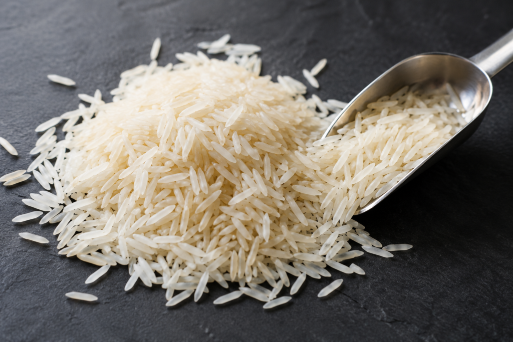Close-up of polished long-grain Super Kernel Basmati rice, the grade sought by Super Kernel Basmati suppliers in Pakistan
